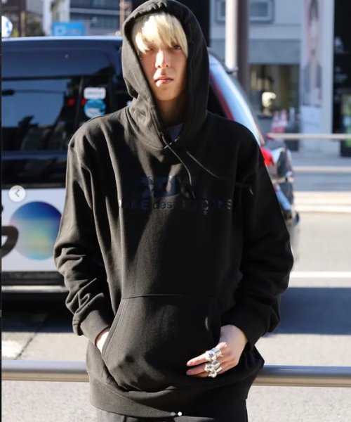 COMME des GARRCON